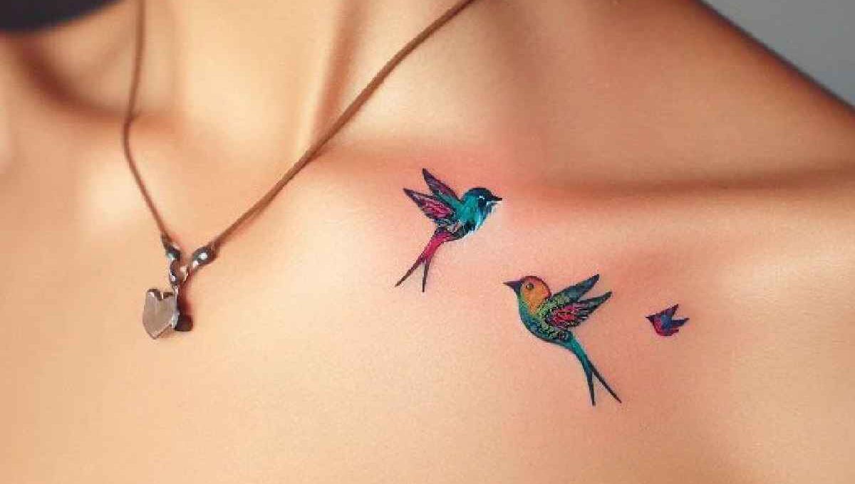 Attractive Female Unique Collar Bone Tattoos